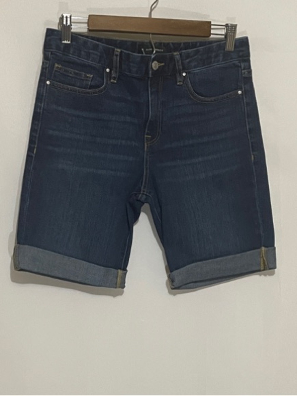 Club Monaco Dark Wash Women’s Bermuda Denim Rolled Hem Shorts Sz 27